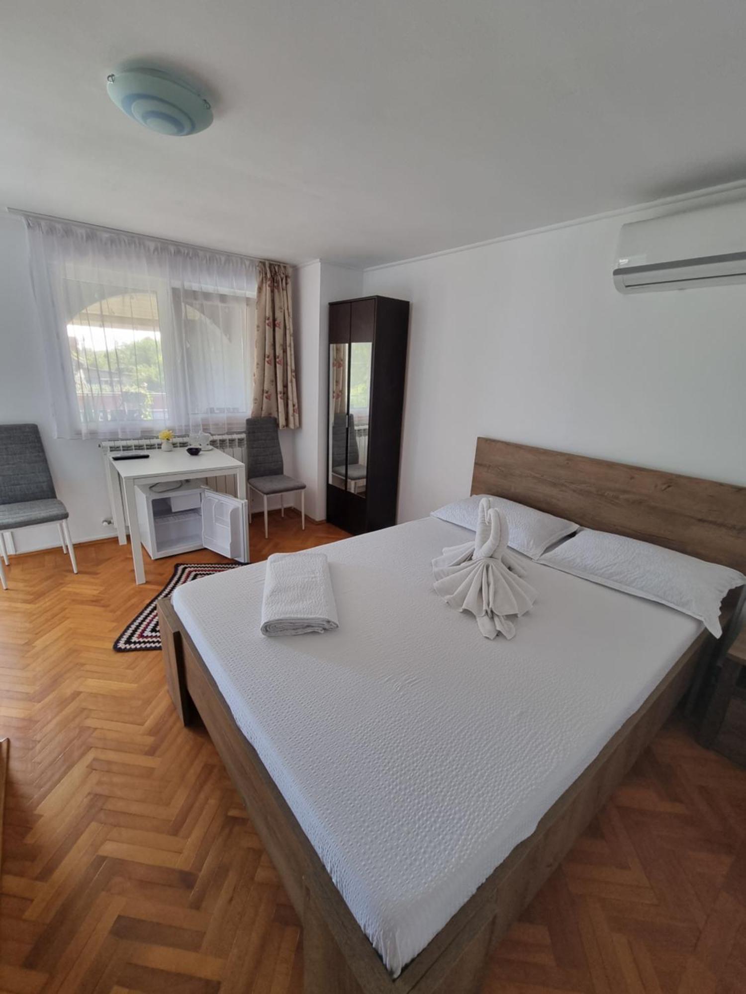 Casa Cu Trandafiri Murighiol Εξωτερικό φωτογραφία