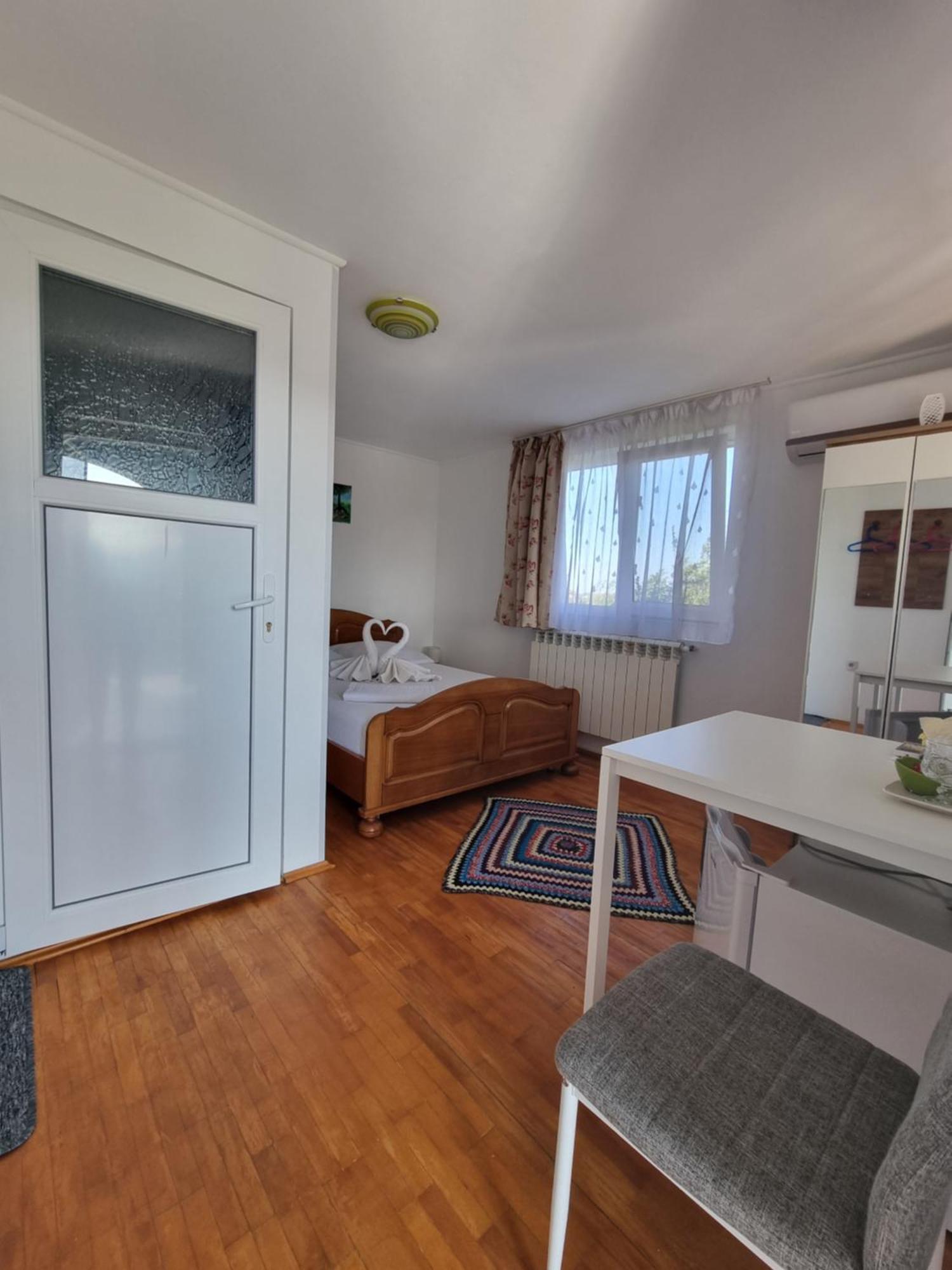 Casa Cu Trandafiri Murighiol Εξωτερικό φωτογραφία